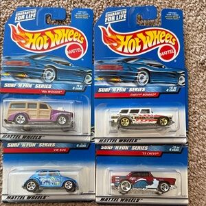 Hot wheels surf n fun series